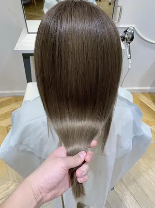 ロング reve所属・乾かすだけで艶髪酸性 ストレート髙橋悠耶のヘアスタイル