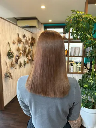 ミディアム 早坂 さくらのヘアスタイル