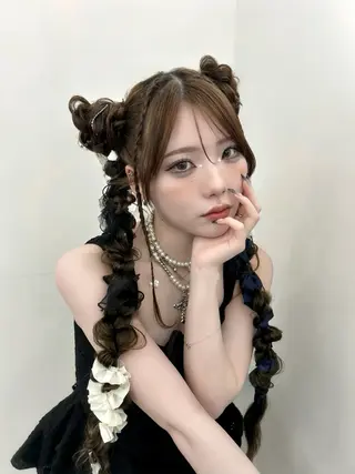 ロング 加藤 優里のヘアスタイル