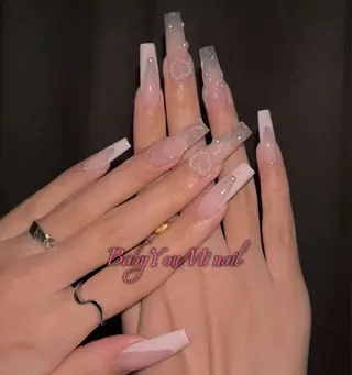 ネイル 相沢 さやかのネイルデザイン