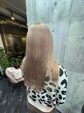 ロング カラー 徳永 綾華のヘアスタイル