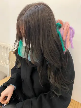 ロング FERIA かりんのヘアスタイル