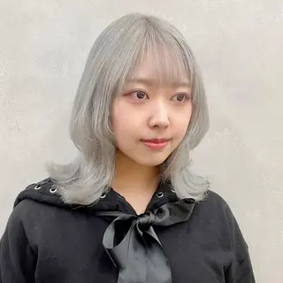 セミロング カラー 🤍髪質改善➕透明感 カラー🤍川上葵のヘアスタイル