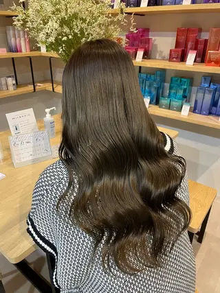 セミロング velua所属・velua yumekaのヘアスタイル