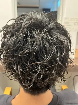 ショート パーマ メンズ 香取 康平のヘアスタイル