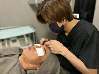 メンズ アイブロウ メンズフェイシャル アイブロウ・ルースのエステ・リラクイメージ