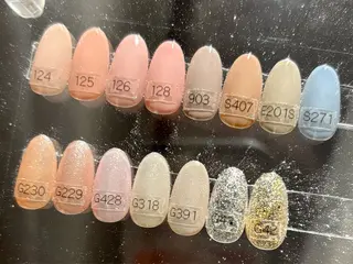 ネイル Loa_Nail所属・IWANA AYANAのネイルデザイン