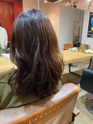 セミロング 小日向 沙織のヘアスタイル