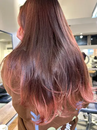 ロング カラー VOICE所属・MIRI MIRIのヘアスタイル