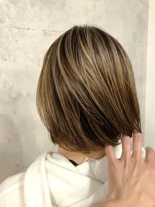 ショート カラー かわさき ともやのヘアスタイル
