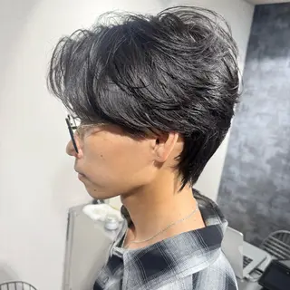 メンズ 表参道フェザーパーマ ニュアンスパーマのヘアスタイル