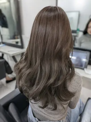 ロング カラー 艶髪韓国ヘア🇰🇷 韓国風メンズカット のヘアスタイル