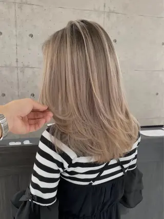 セミロング カラー ULu. Manamiのヘアスタイル