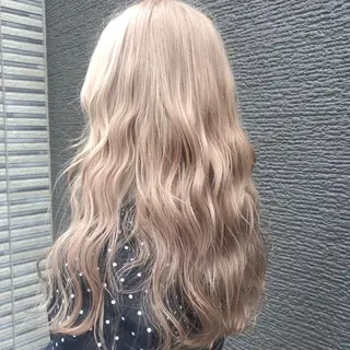 ロング カラー Rina  のヘアスタイル