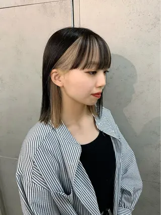 ミディアム カラー raika .のヘアスタイル