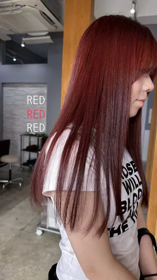 セミロング 艶カラー🫧 MOMOYOのヘアスタイル