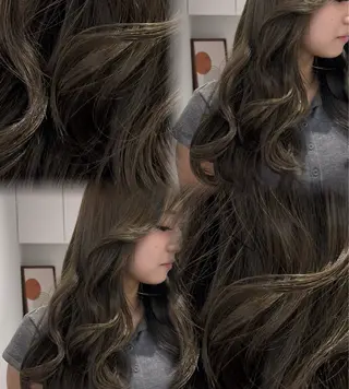ロング 透明感カラー🫧⌇ 青🫐🩵のヘアスタイル