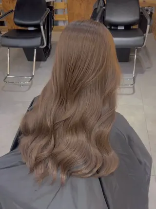 ミディアム カラー パーマ 艶感ブラウン特化/ akiraのヘアスタイル