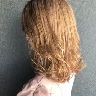 カラー シェアハピ ヤマモトのヘアスタイル