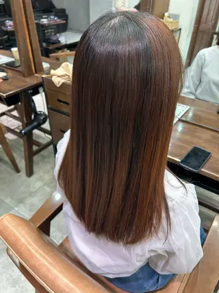 ミディアム ここな Un amiのヘアスタイル