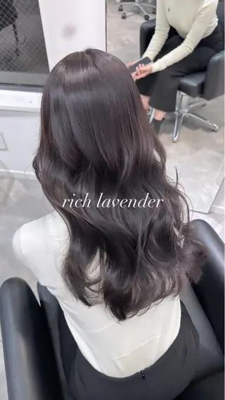 セミロング 𝑦𝑢𝑟𝑖𝑎 MIRAのヘアスタイル