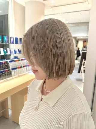 ミディアム カラー kako　ショート ボブのヘアスタイル