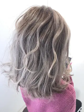 セミロング カラー 田中 アキオのヘアスタイル