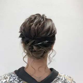 ミディアム ヘアアレンジ en .の眉毛・アイブロウイメージ