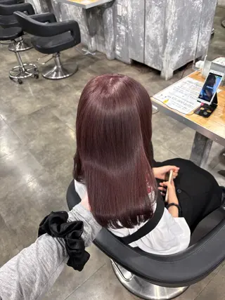 カラー ベージュ／ピンク【く すみカラー】レイヤーのヘアスタイル