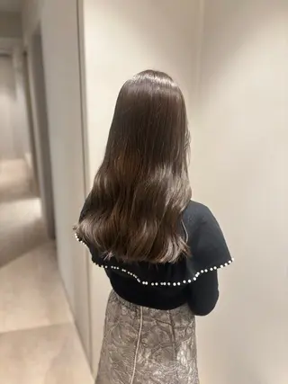 ロング カラー 髪質改善カラー ベージュ🤎YUMEのヘアスタイル