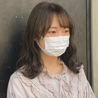 ミディアム カラー 比嘉 陽のヘアスタイル