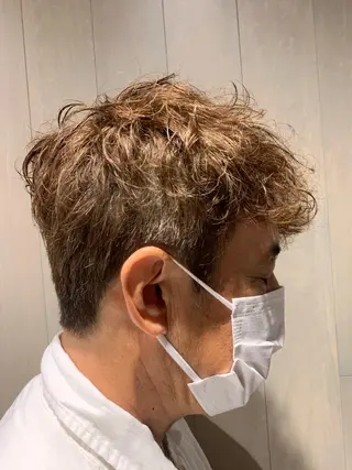 ショート パーマ メンズ 糟谷 慈英のヘアスタイル