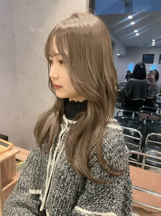 ロング 透明カラー/レイヤー misaki °*のヘアスタイル