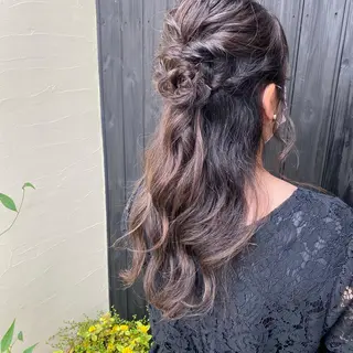 ロング ヘアアレンジ 青とそら いしざかのヘアスタイル