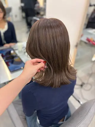 ミディアム カラー 暗髪／艶髪／渋谷/ モモカ🎀のヘアスタイル