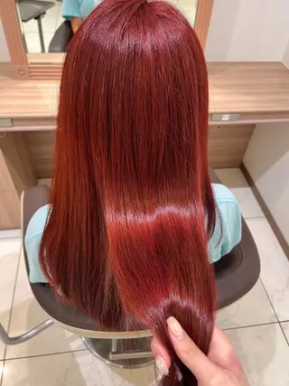 カラー 山本 麻都理のヘアスタイル