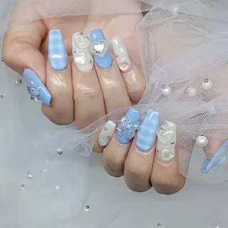 ネイル 金井 奈々のネイルデザイン