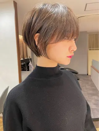 ショート カラー 💛美髪ハイトーン LEON🩶のヘアスタイル