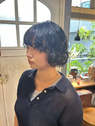 ショート パーマ 清水千優/パーマ/透 明感カラー/メンズのヘアスタイル