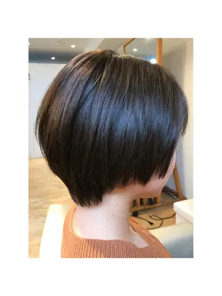 ショート カラー タカノ アツコのヘアスタイル