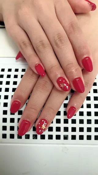 ネイル 石谷 詩織のネイルデザイン