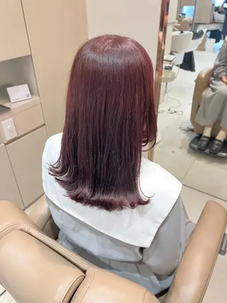 セミロング カラー ノイシキ サキのヘアスタイル