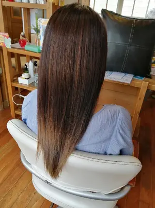 セミロング カラー 足立 悠輔のヘアスタイル