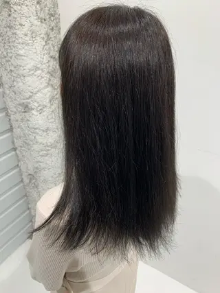 ロング カラー TAKUMI .のヘアスタイル