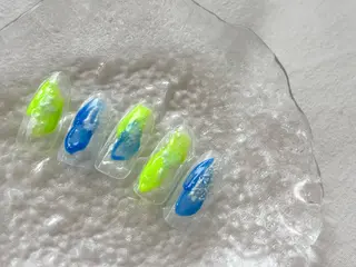 ネイル Helianthe所属・NAILARTIST MIKAのネイルデザイン