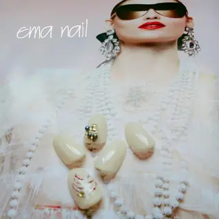 ネイル Roger 舞のネイルデザイン