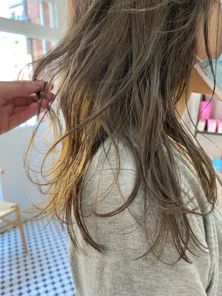 ロング ボブ/ハイトーン REINAのヘアスタイル