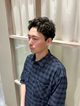 メンズ N,SOL / 岩上 新大のヘアスタイル