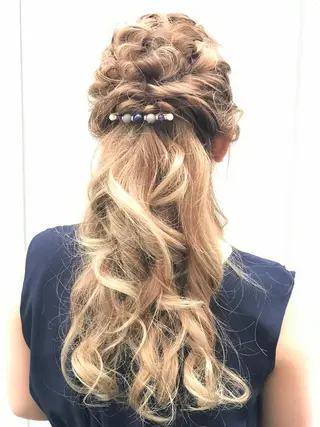 ロング ヘアアレンジ 渋谷宮益坂 omoのヘアスタイル