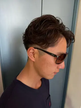 ショート パーマ メンズ 溝口 槙里也のヘアスタイル